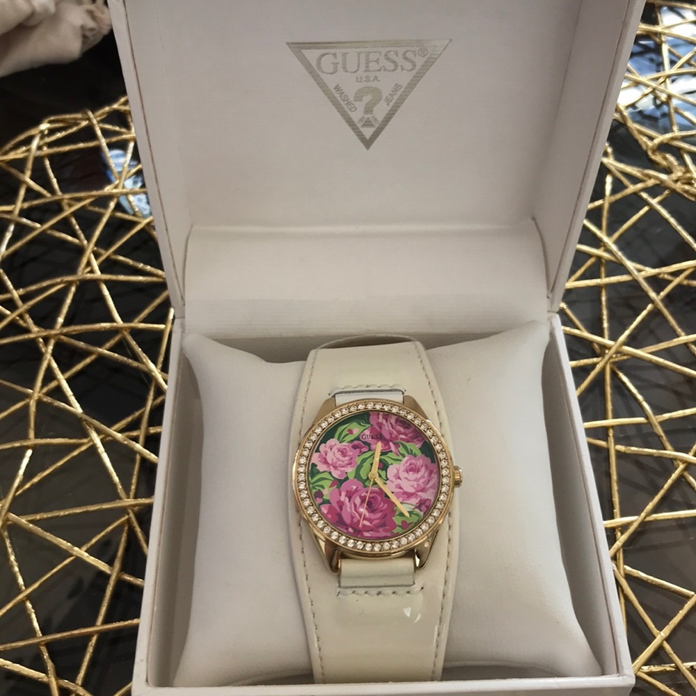 Guess Flower Bracelet Watch RARE - Picture 2 of 6